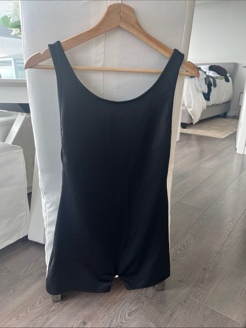 Black andSleeveless yoga Romper